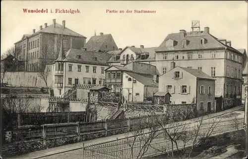 Ak Wunsiedel im Fichtelgebirge Oberfranken, Partie an der Stadtmauer