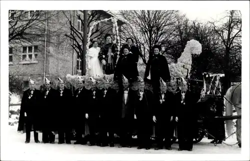 Foto Ak Malsch in Baden, Karnevalsumzug, Prinzengarde, Festwagen