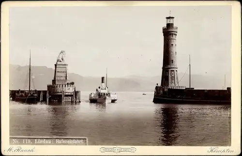 Foto Lindau am Bodensee Schwaben, Hafeneinfahrt, Leuchtturm, Löwe