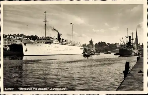 Ak Lübeck in Schleswig Holstein, Hafen, Dampfschiff Tannenberg, HAPAG, Seedienst Ostpreußen