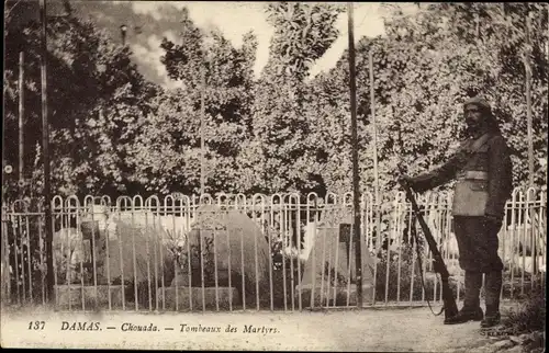 Ak Damas Damaskus Syrien, Soldat am Friedhof