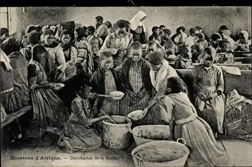 Ak Afrikanische Mission, Verteilung von Suppe an afrikanische Mädchen, Schule