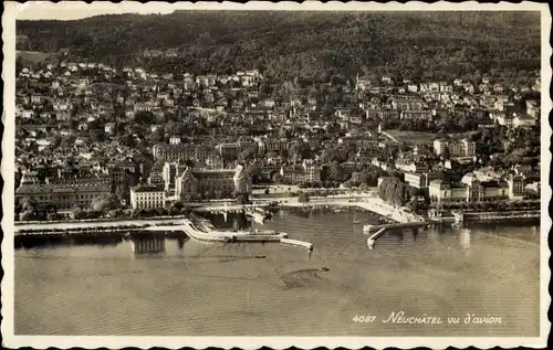 Ak Neuchâtel Stadt Neuchâtel, vom Flugzeug aus gesehen