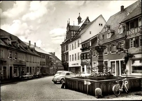 Ak Gernsbach im Murgtal Schwarzwald, Marktplatz, Brunnen