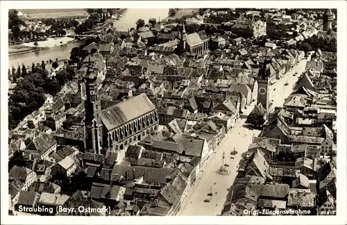 Ak Straubing an der Donau Niederbayern, Luftbild der Stadt