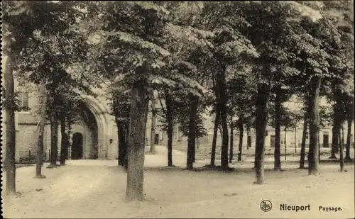 Ak Nieuwpoort Westflandern, Landschaft, Kirchtor, Platz