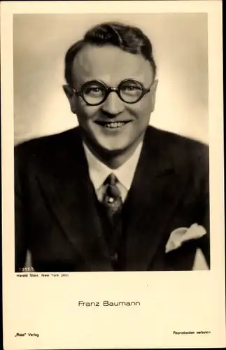 Ak Schauspieler Franz Baumann, Portrait mit Brille