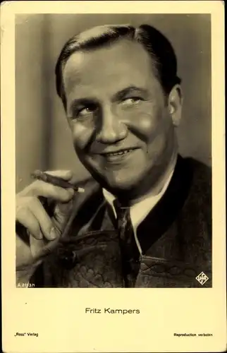 Ak Schauspieler Fritz Kampers, Portrait, Zigarette