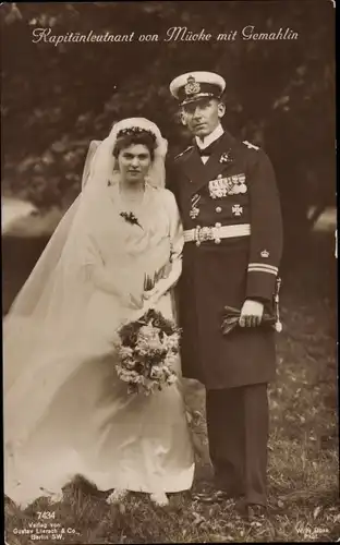 Ak Kapitänleutnant Hellmuth von Mücke mit Gemahlin, Brautkleid, Liersch 7434