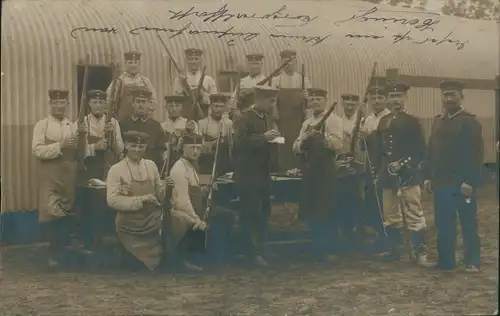 Foto Ak Schloss Neuhaus Paderborn in Westfalen, Sennelager, Truppenübungsplatz Senne, Soldaten