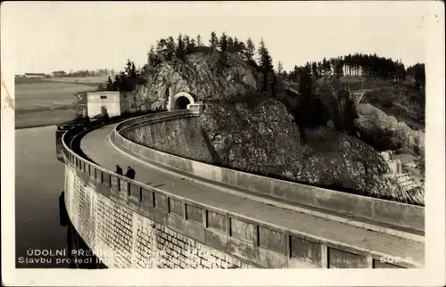 Ak Karlovy Vary Karlsbad Stadt, Straße, Tunnel