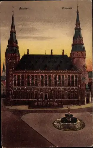 Ak Aachen, Rathaus, Brunnen, Abendansicht