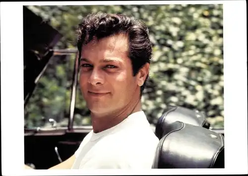 Ak Schauspieler Tony Curtis, Portrait im Auto, 1961