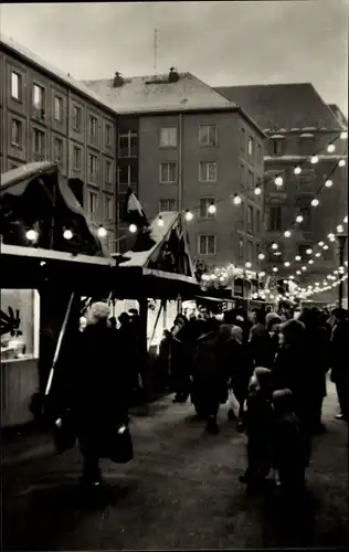 Ak Dresden Altstadt, Striezelmarkt auf der Weißen Gasse, Winter