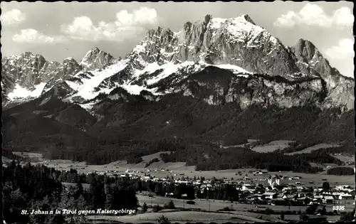 Ak Sankt Johann in Tirol, Gesamtansicht, Kaisergebirge