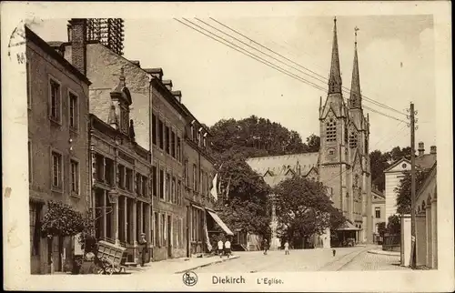 Ak Diekirch Luxemburg, Straßenpartie, Kirche