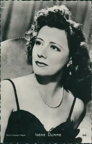 Ak Schauspielerin Irene Dunne, Portrait