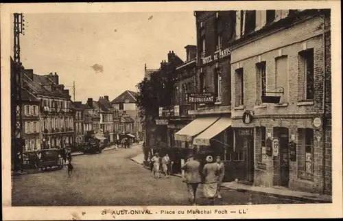 Ak Onival Ault Somme, Place du Marechal Foch