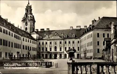 Ak Rudolstadt in Thüringen, Schloss Heidecksburg, Schlosshof