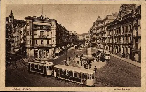 Ak Baden Baden, Leopoldsplatz, Denkmal, Straßenbahnen