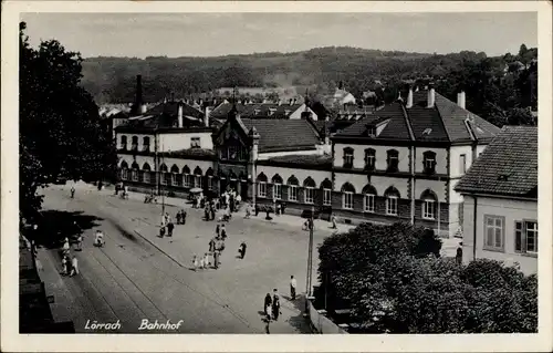 Ak Lörrach Baden Württemberg, Bahnhof mit Vorplatz