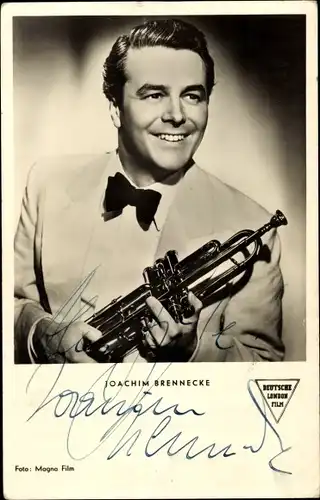 Ak Schauspieler Joachim Brennecke, Porträt, Trompete, Autogramm