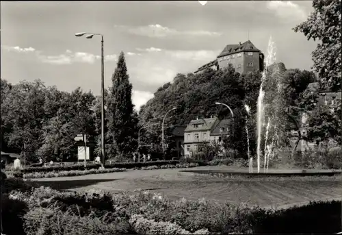 Ak Greiz im Vogtland, Schloss, Springbrunnen