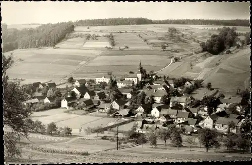 Ak Eineborn in Thüringen, Gesamtansicht, Kirche