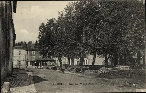 Ak Ludres Meurthe et Moselle, Place des Marronniers