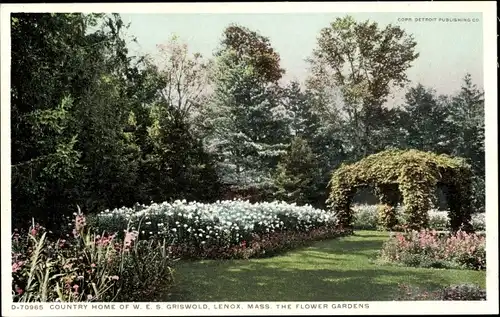 Ak Lenox Massachusetts USA, Landhaus von WES Grisworld, die Blumengärten