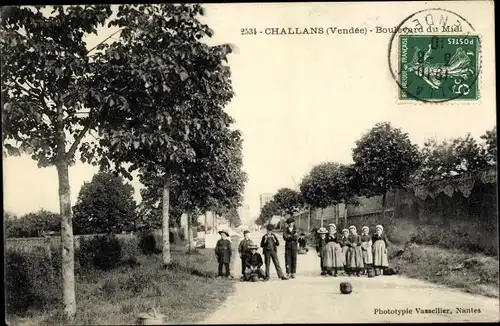 Ak Challans Vendée, Boulevard du Midi, Kinder auf Straße