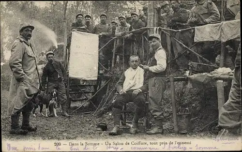 Ak Somme, Französische Soldaten, Friseur