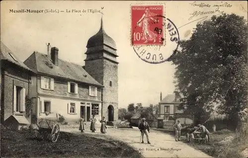 Ak Mesnil Mauger Seine Maritime, Place de l'Eglise