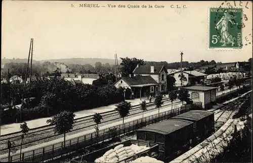Ak Mériel Val d'Oise, Blick auf die Bahnhofskais