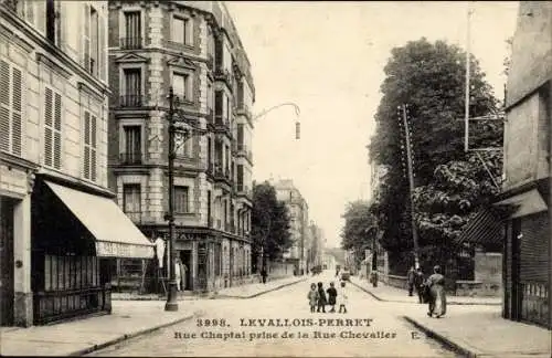 Ak Levallois Perret Hauts de Seine, Rue Chaptal, aufgenommen von der Rue Chevalier
