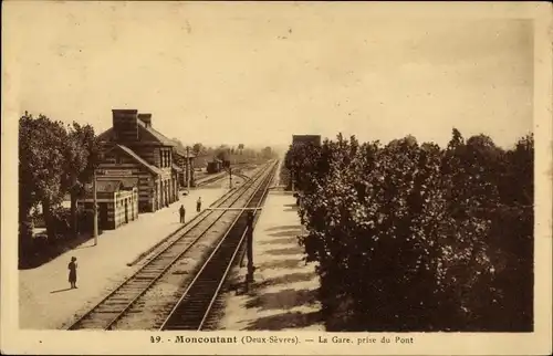 Ak Maromme Deux Sèvres, Die Station, aufgenommen von der Brücke