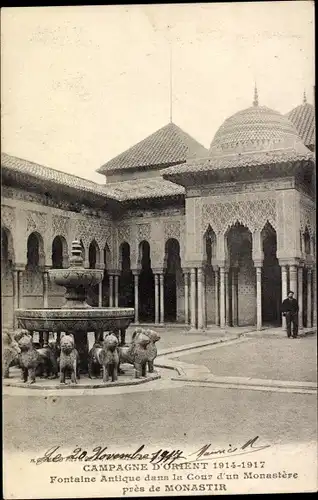 Ak Bitola Mazedonian Monastir, alter Brunnen im Innenhof eines Klosters