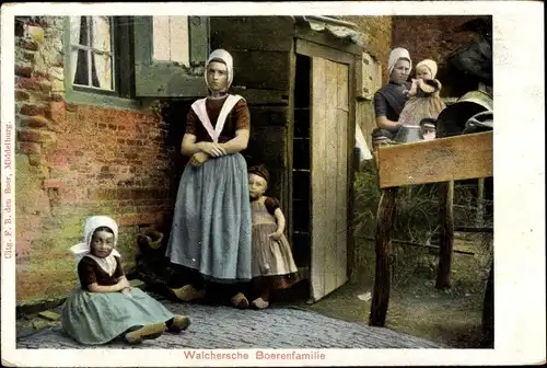 Ak Walcheren Zeeland, Bauernfamilie in niederländischer Volkstracht
