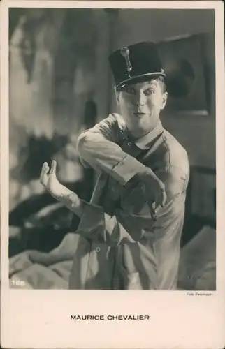 Ak Schauspieler Maurice Chevalier, Hut