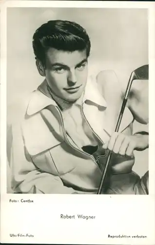 Ak Schauspieler Robert Wagner, Portrait mit Golfschläger