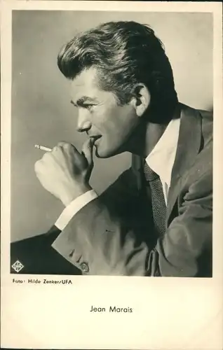 Ak Schauspieler Jean Marais,  Portrait, Zigarette