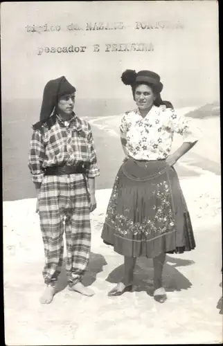 Foto Ak Nazaré Nazareth Portugal, Mann und Frau in Volkstrachten