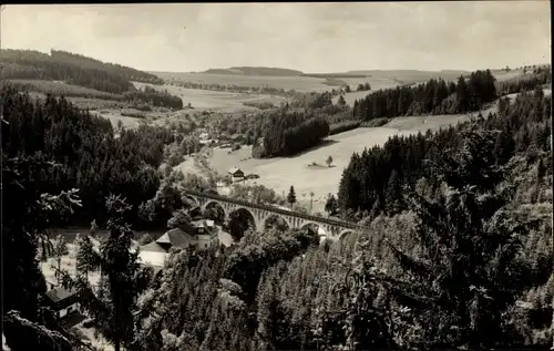 Ak Wurzbach im Saale Orla Kreis, Viadukt im Sormitzgrund, Eisenbahnbrücke, Blick vom Charlottenfels