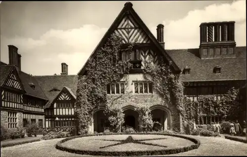 Ak Potsdam, Cecilienhof, Innenhof