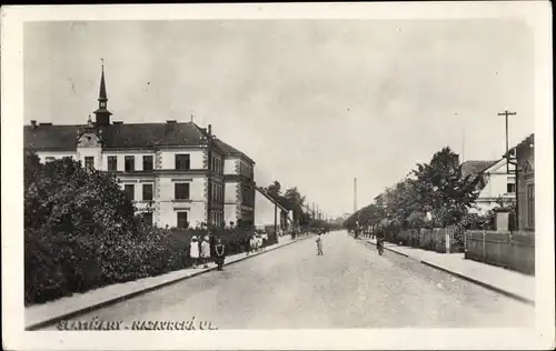 Ak Slatiňany Slatinian Reg. Pardubice, Nasavrcka Ulice, Straßenpartie, Kinder