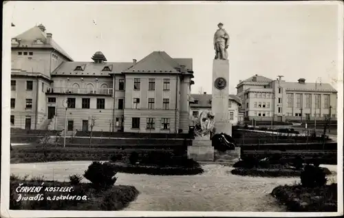 Foto Ak Červený Kostelec Rothkosteletz Reg. Königgrätz, Divadlo a sokolovna