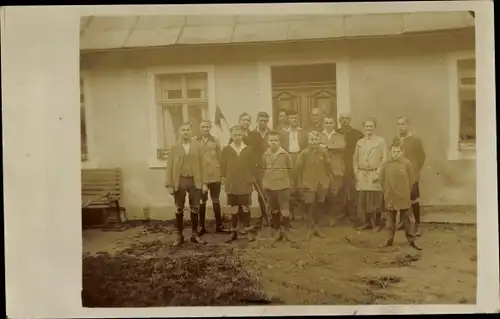 Foto Ak Oberwildenthal Wildenthal Eibenstock im Erzgebirge, Pfingsten 1926, Gruppenbild