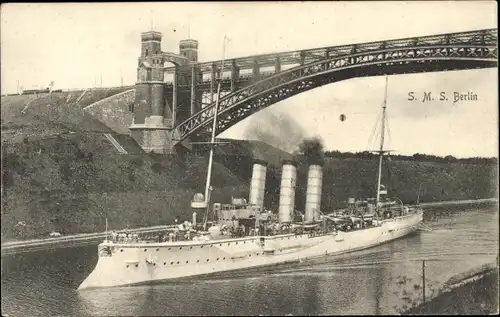 Ak Deutsches Kriegsschiff, SMS Berlin, Kaiserliche Marine, Kanal, Hochbrücke