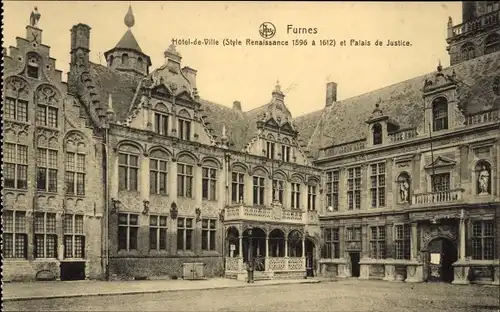 Ak Furnes Westflandern Belgien, Hotel de Ville, et Palais de Justice, Platz
