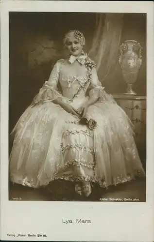 Ak Schauspielerin Lya Mara, Portrait